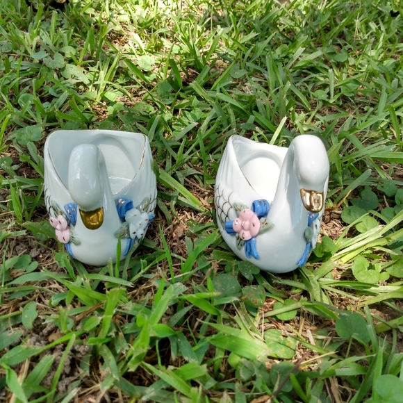 Miniature Glass Swans - Picture 4 of 4